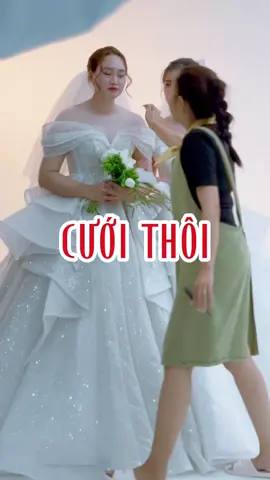 Bạn có sẵn sàng come out chưa? Nhả vía cho các bạn nhé! #lanwedding #showroomvaycuoi #vinhlong #albumcuoi #hinhcongcuoi #hinhcong #traon 