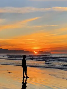 #lagutimur #storytimur #sunset #sunsetvibes #timur 