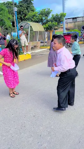 Pequeños bailarines #Pandillas #motivacionales #policianacionaldelperú #pandillamoyobambina❤️ #fiestadelaselvaysuencanto #SanJuan #viralvideos #SanMartin #niños 