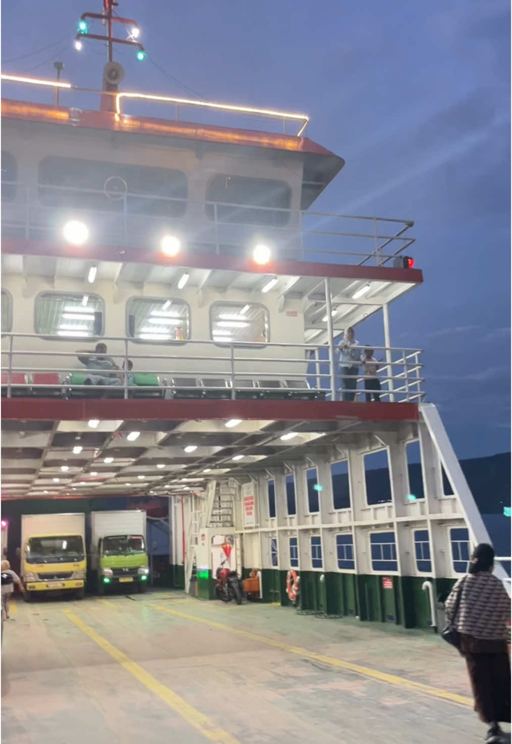 Pengalaman pertama naik Kapal Ferry Tomok - Parapat ga terasa cepat kali sampenya😆 #kapalferry #tomok #samosir #pulausamosir #ajibata #danautoba #parapat #fypシ #fyp 