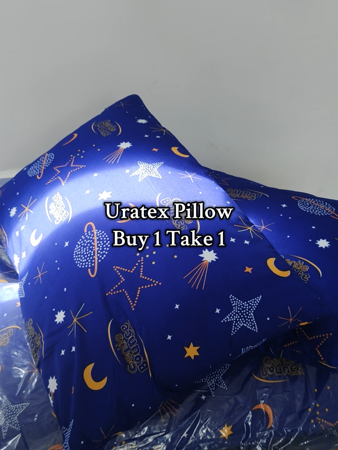Perfect combo 💯 mas magiging comfortable na ang tenants sa pagtulog dahil sa unan na to 👌🏼 ✅ Buy 1 take 1 for only 320 pesos now meron ka ng ganito kagandang pillow #uratexpillow #bedpillow #pillow #unan #fyp 