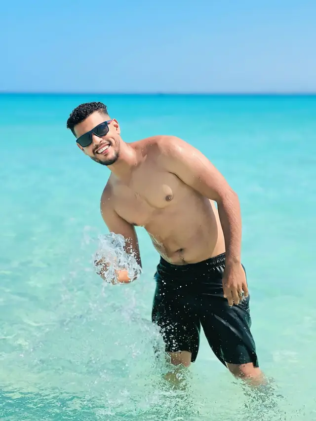 انا اعدي البحر لكن معديش الأصول 🩵😎 مني تستفيد 🔥😂 #الدولي  #hurgada 