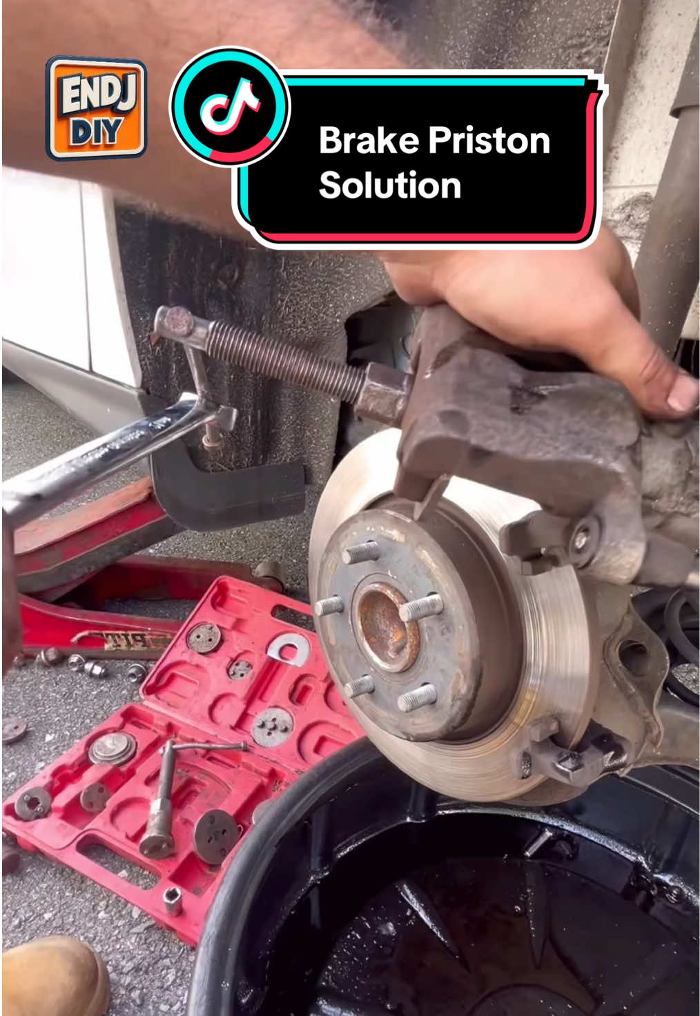 Brake Piston Problem - 5 Ways to push it Back 💪#brakepiston #brakeproblems #piston #endjdiy #endjdiy25 