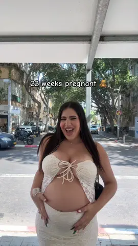 22 weeks pregnant 🧸 הזמן עובר לי מהר מידי🥹🥹 #pregnant #pregnancy #הריון #הריוןראשון #pregnantlife #22weekspregnant 