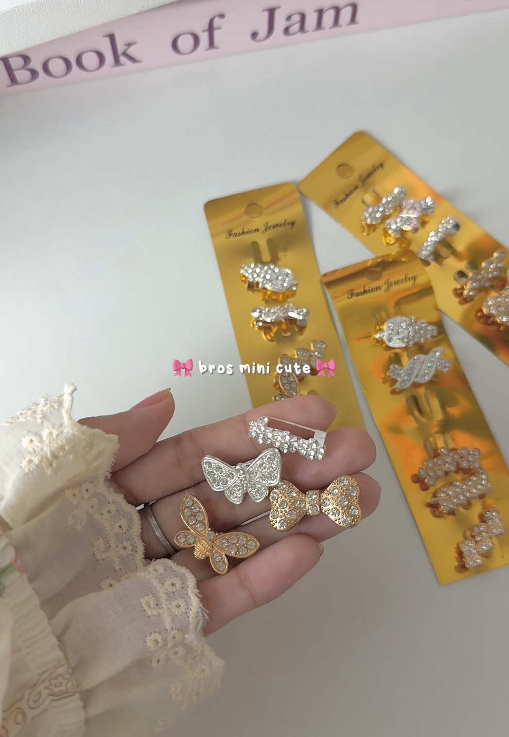 bros mini cute🌸🎀🤏🏻  #brosdagu #broshijab #bros #coquette #aesthetic #coquetteaesthetic #girl #girly #girlythings #fypage #foryou #girls 