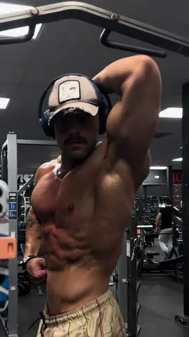 Industria nacional #gym #gymrat #bodybuilding #Fitness #gymmotivacion #gimnasio 