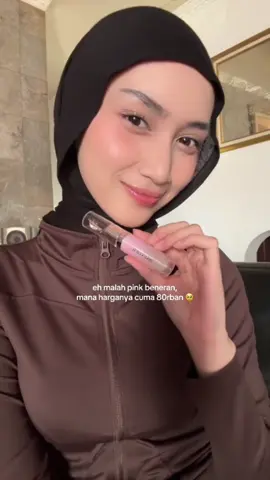 my toxic trait is reapplying lip serum every 5 min