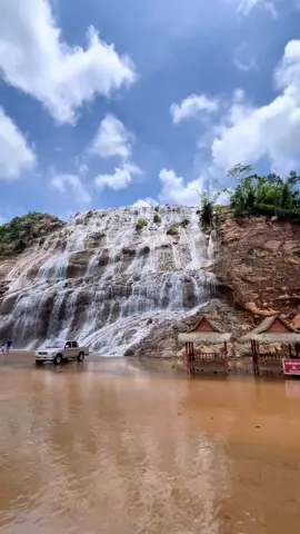 ນ້ຳຕົກຕາດ#ຟຣິດແນ່ #ບ້ານວັງມາເມືອງສັງທອງ🌄🏞️ 