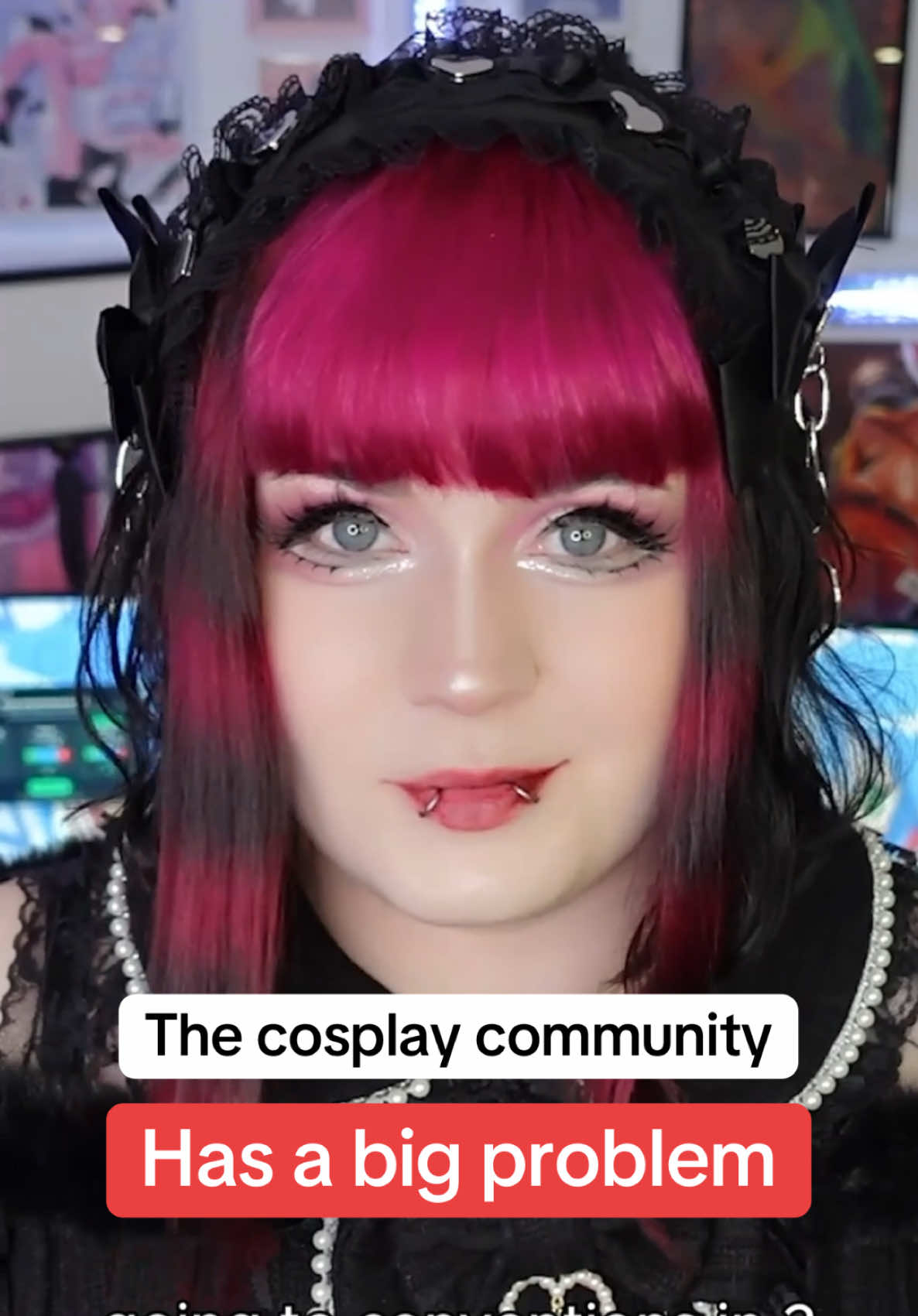 The cosplsy community has a big problem with elitism 🥲 #cosplayer #animeconvention #kawaiiaesthetic #jfashion #animecon #cosplaymakeup 