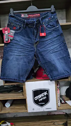 celana pendek jeans cowok keren jack Marco #celanaterbaru #celanamurah #celanajeans #celanapendek #celanacowok 