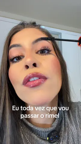 Eu passando 1000x camadas de rímel se deixar 😂😂💖  ID: 1ETER8-LTJC @Mercado Livre Moda  #MercadoLivreModa #OMelhorDaBeleza #rimel #cilios 