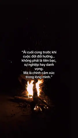 Chừng nào còn giận, còn tiếc, còn mong ai đó yêu mình theo cách mình muốn… Chừng đó vẫn còn bị ràng buộc. Vượt qua ải này, bạn mới thật sự tự do. Không phải buông bỏ người khác – mà là buông nhu cầu kiểm soát, buông ảo tưởng sở hữu. Người đủ vững tâm không đi tìm ai để lấp đầy khoảng trống. Họ đi tìm ánh sáng bên trong, để không còn phụ thuộc vào ai. Và khi gặp lại người từng khiến mình đau nhất mà lòng không còn oán, không còn giữ… Đó là lúc cuộc đời sang trang. #trưởngthành #blogger #TựDoNộiTâm
