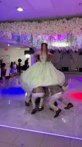 #fypシ #vals #lift #chambelanes #waltz #paratii #choreographer #quinceañera 