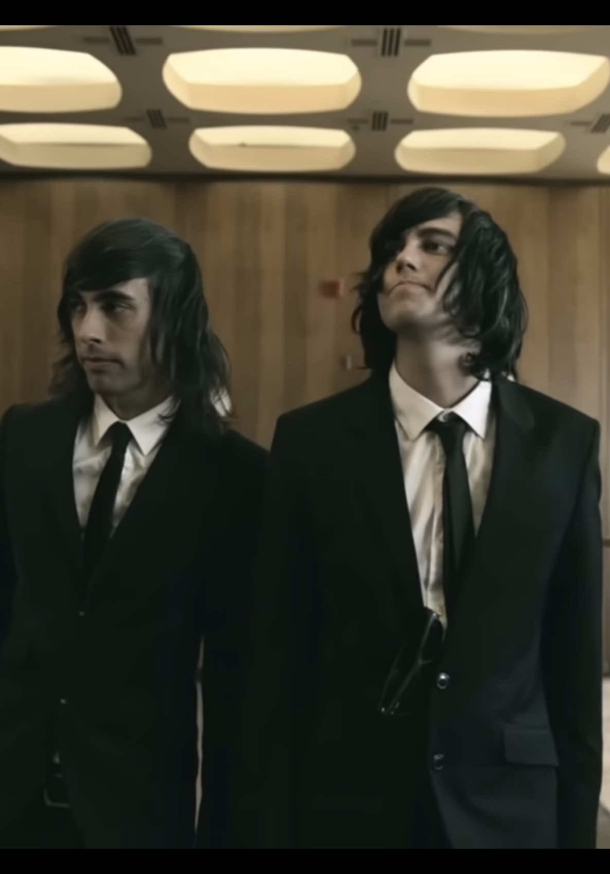 it felt wrong making this lol #piercetheveil #screamo #vicfuentes #kellinquinn @Vic Fuentes 