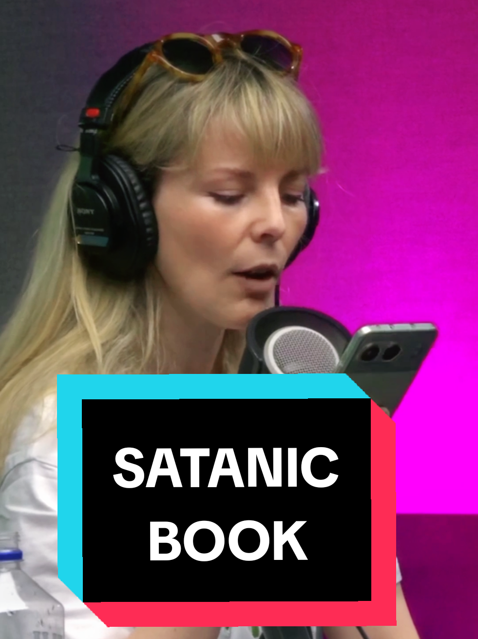 careful what you find in a boot sale - IS THIS A HAUNTED BOOK 😱😱😱 #ghosthuns #podcastclips #paranormal #scarystories #creepy #storytime 
