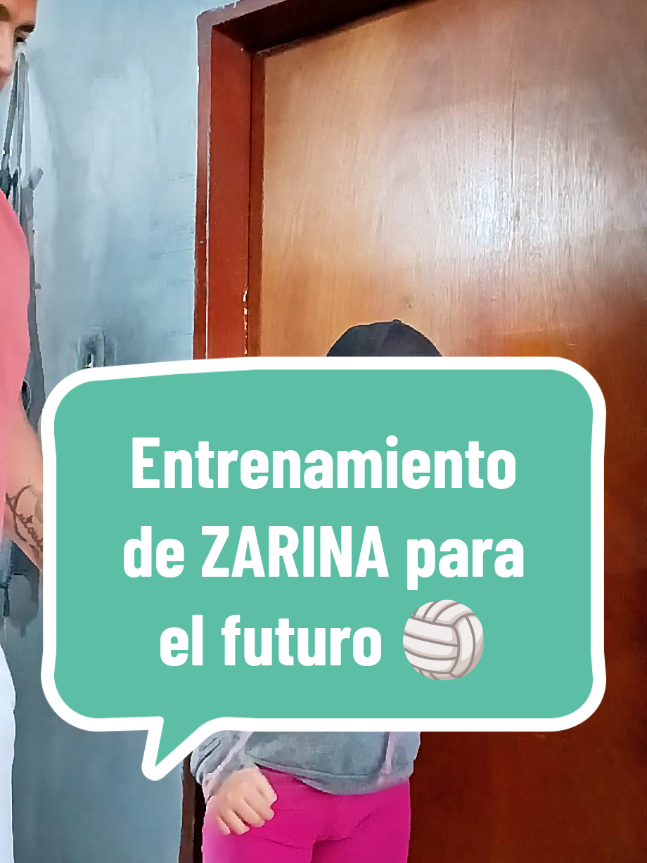 Ella quiere hacer de todo y por eso la entreno también.. #entrenamiento #disciplina #Voleibol #voleibol #volleyball #voleibolfemenino 