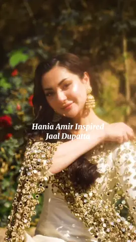 hania amir Jaal Dupatta Available now  #foryou #foryoupage #trend #namalclothing #dressdesign #pakistanidress #nikkahoutfit #OOTD #pakistanihandpaintedoutfits #handpaintedoutfit #handpainteddupatta #galilahoredo #uk