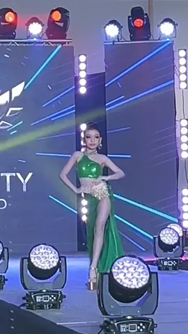 💚💚💚💚💚 #alice_napaphat #alicesandrabella #alices #alicenapaphat #models #ฟีดดดシ #ติดเทรนด์วันนี้ #ฟีดดดดดดดดดด🥺 #นางแบบโลก #fashion #วาดลวดลายบายเฮง #วาดลวดลายสตูดิโอ #ลูกไม้เลื่อมสุพรรณบุรี #เทรน #นางแบบ #เดินแบบ 