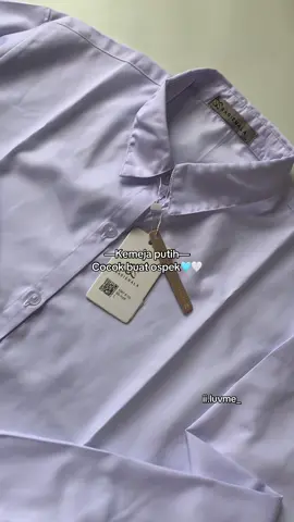 Yang nyari kemeja putih buat ospek atau buat ngelamar kerja, ini cocok bngtt adem juga kain linen nya💕💕#OOTD #ootdhijab #kemejaputih #kemeja #kemejawanita #ospek #lamarkerja 