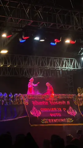 Moal bosen uplod dalang anom dalang brondong kasep tiada tanding tiada banding @Khanha Ade Kosasih Sunarya 🥰🤪#xyzbcafypシ #khanhaadekosasih #giriharjaduaputu #wayanggolek #khanha #lewatberanda #foryou 