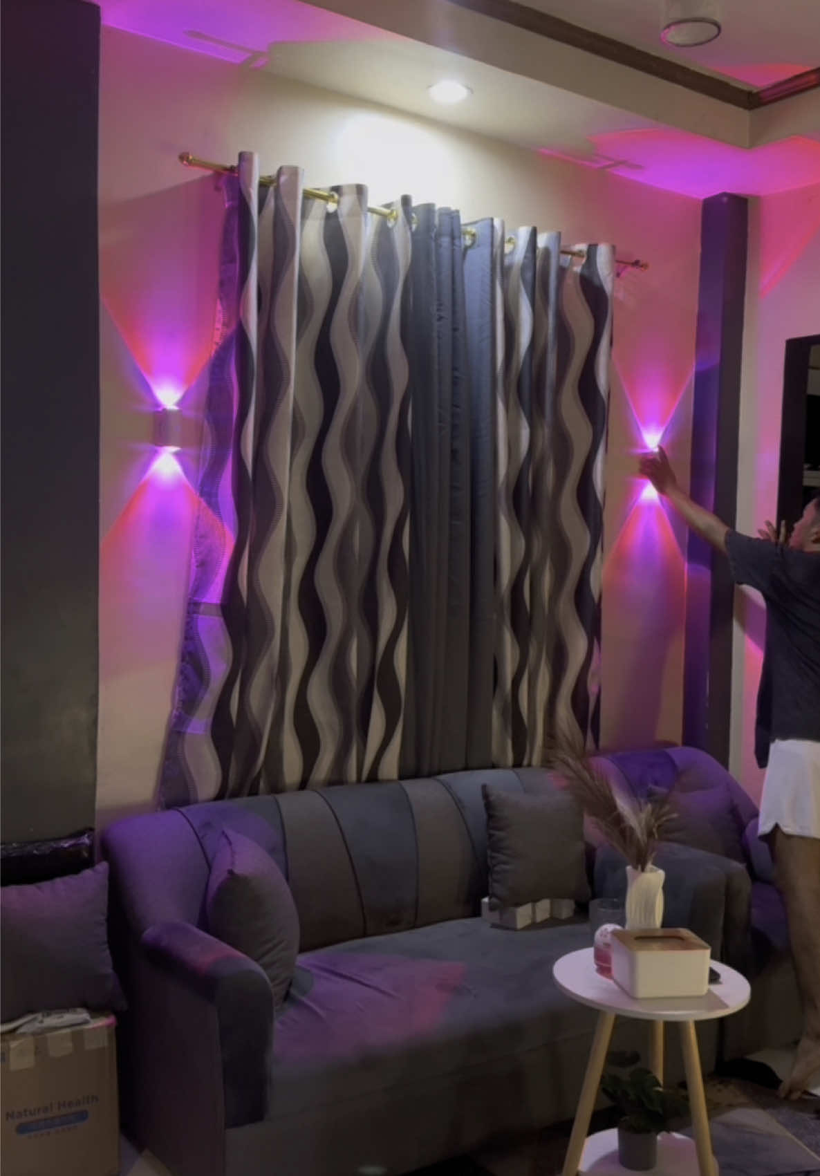 Rechargeable RGB DIMMABLE INDOOR WALL LAMP Easy to Install and Wireless 👌😍 #walllamp #indoorwalllamp #sensorlight #magneticlight #homedecorideas #light 