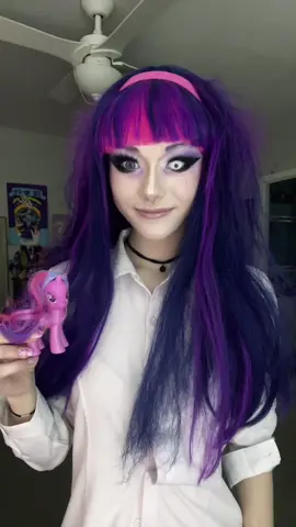 i look like the girl that fell thru the ceiling #mylittlepony #cosplay #twilightsparkle #twilightsparklecosplay #creepypasta #creepypastacosplay #mlp #mylittlepony #mylittleponycosplay #mlpcosplay #makeup 