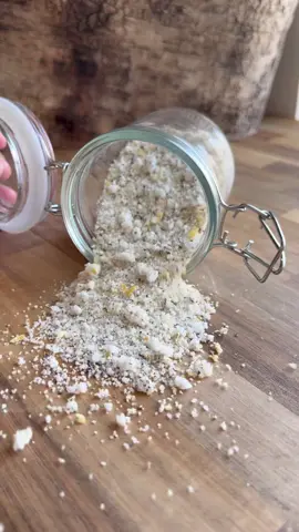 White Wine Salt 🍋  After sharing my red wine salt I had SO many questions to see if it worked with white wine! So I had to test it out, it does! I just prefer a citrusy, dry wine instead of a sweet white wine.  1/2 Cup Sea Salt 1/4 Cup White Wine 2-3 Tbs Chopped Herbs/ Spices (I used lemon zest and thyme) Tip: the flavor of white wine is a bit less strong than a bold red. Make sure that your herbs are nearly powdered before adding to make sure they don’t overwhelm the white wine flavor in your salt! Combine the wine and salt in a small bowl and let sit for at least an hour but preferably overnight. Drain the excess through a fine mesh sieve. Mix in the herbs and spices you chose, then dehydrate until the salt is dry. You can use an oven on the lowest setting, an actual dehydrator at 125°, or let it air dry, stirring often.  Store in an airtight container!  #salt #lowwaste #zerowaste #slowliving #urbanhomestead #denver #seasalt #saltrecipe #mocktail
