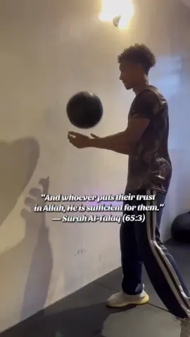 doing some slam ball workout...always put your trust on Allah and nothing will be wrong🥰Whatever you’re going through — fear, pressure, pain Allah is enough. Just keep trusting Him and stay consistent. 💪🕋 #slam #ball #slamball #workoutmotivation #workoutchallenge #strengthtraining #conditioner #Fitness #motivation #translation #quran #islamic_video #islamic #aroundtheworld #iran🇮🇷 #fyp #fyp #foryoupage 