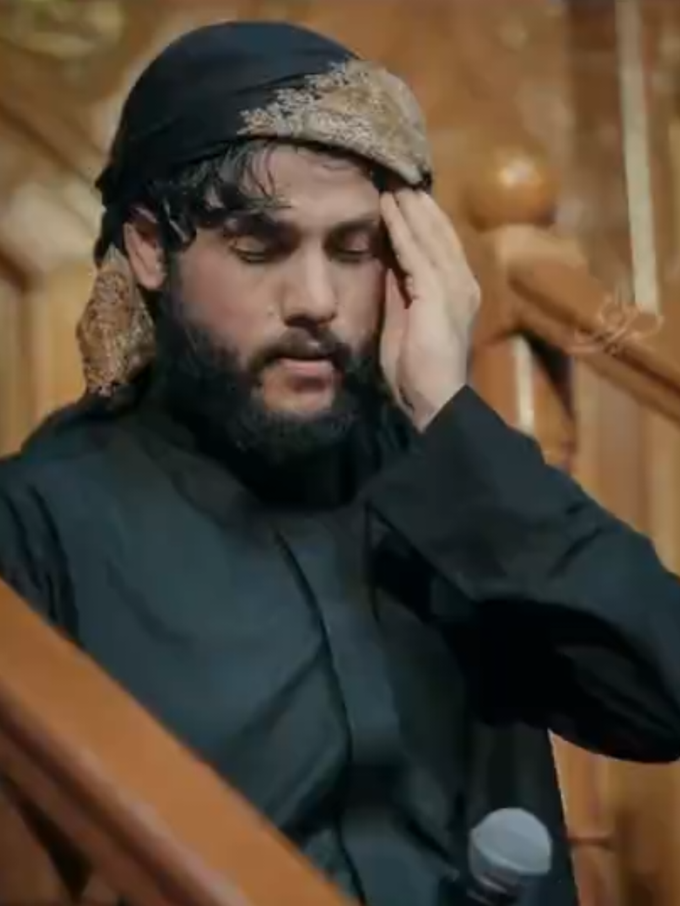ابو شام😭🤍.  .  .  .  .  .  .  .  .  .  .  .  #لايك #متابعه #اكسبلور #مرتضى_حرب #باسم_الكربلائي #مسلم_الوائلي 