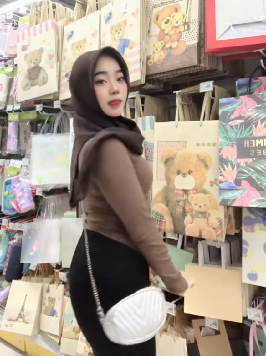 Pulen Geol Geol Bikin CRT 🥵💦 #4u #foryoupage #fyppppppppppppppppppppppp #fakebodyy⚠️ #tobrutstyle😋 #cekerbabat #cewek #cewekcantik #fypage #fyp #fypp #tobrut #xybca #dance #trandingtiktok2025 #soundviral #bulatketat #besar #pulen #4u #4upage #capcut #capcutvelocity #fyp #fypage #fyppppppppppppppppppppppp #velocity #fypシ゚ #dance #stecu #masukberanda #masukberandafyp #trandtiktok2025 #berandatiktok #beranda #berandafyp #padahariini #viral 