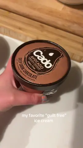 i wish this was sponsored 🥲 #cado #avocadoicecream #chocolateicecream #healthyicecream #organic #organicicecream #healthydessert 