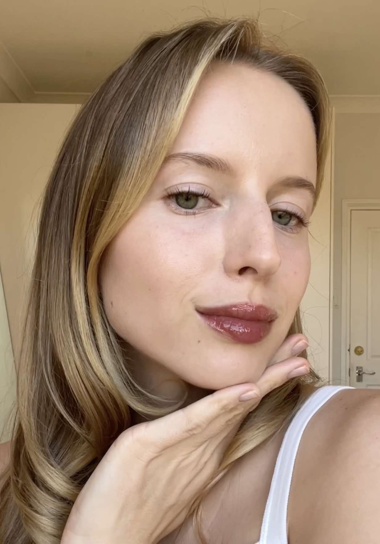 Meet your lips’ new favorite multitasker—restocked in shades Burnt Malai, Boba Bounce and Bissap Glaze at @eadem.co 🌺🍉 Le Chouchou delivers three benefits in one sleek tube: gentle exfoliation, deep hydration, and a non-sticky shine that enhances your natural beauty. With hibiscus enzymes and Brazilian açaí butter, its treatment and color in one swipe. 🌸