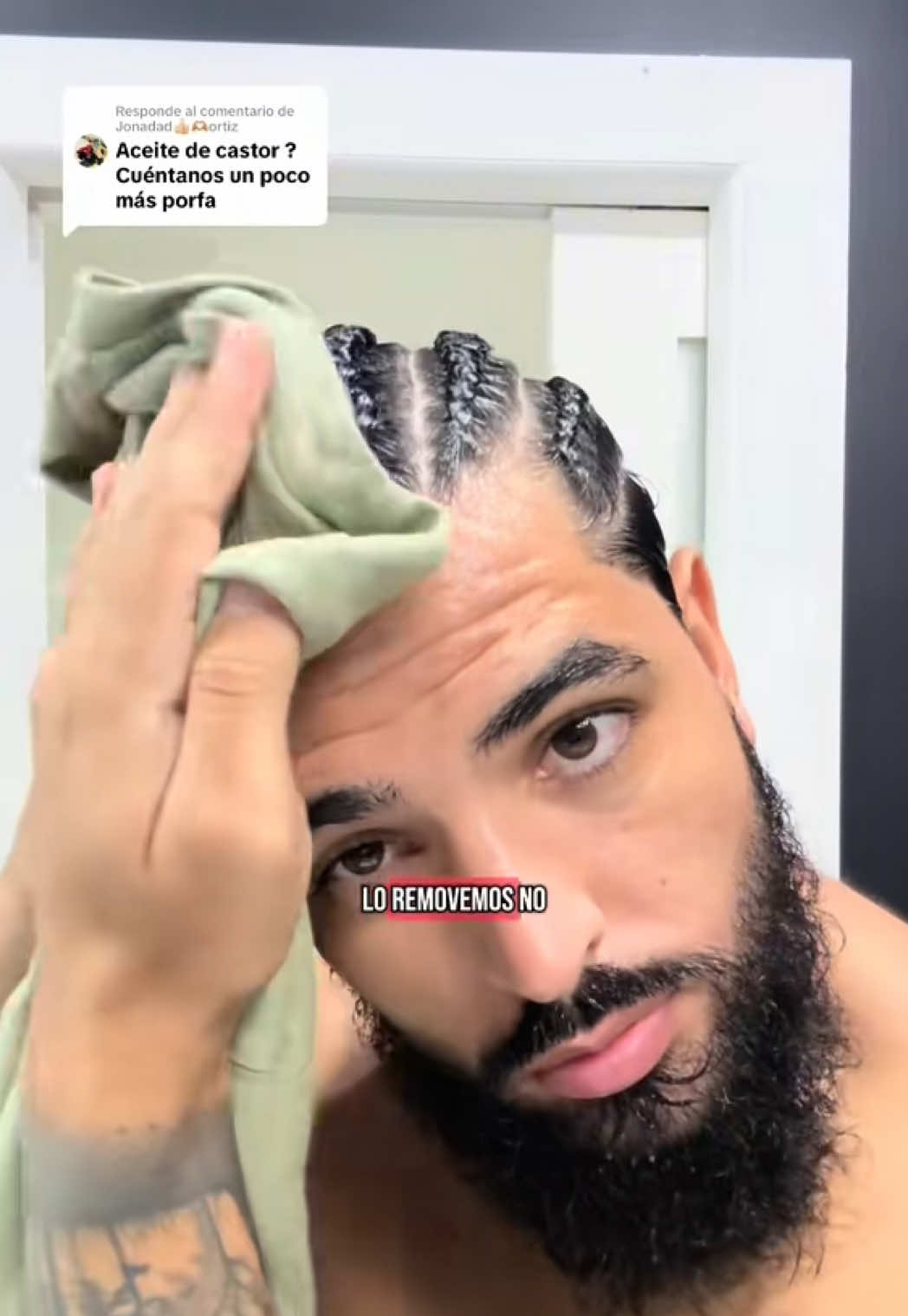 Cómo lavar uñas trenzas 👇. • el shampoo que yo utilizo es el de densidad que además de mejorar la densidad y caída de cabello es apto para todo tipo de personas  #hairtips #braids #braidstutorial #hairproducts #hairroutine #trenzas 
