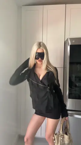 got these glasses and i’m never taking them off my face #rickowens #alien #archivefashion #viral #fashiontiktok 