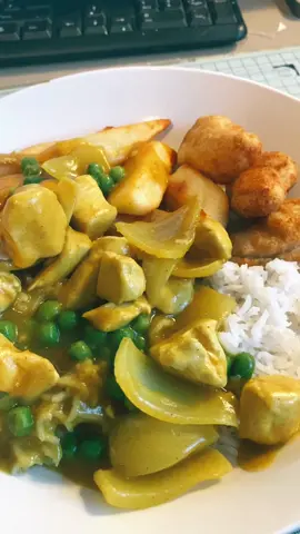 Chinese food for dinner #wieiad #tiktokfood #FoodTok #foodies #dinner #currysauce 