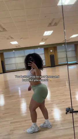 🐶 #fypシ #fypシ゚viral #fyppppppppppppppppppppppp #fyp #bebodygoals #legday #workout #gym #aclrecovery #meniscusrepair 