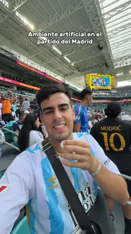 Tiene que poner los altavoces a máxima potencia para que haya algo de ambiente en el partido del Madrid en Miami 