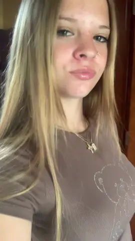She’s so sweet 🍭 #secretaccount #lipsync #blonde #trending #foryoupage #Summer #trend #fyp 