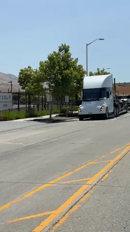 Tesla Semi getting ready to haul other Teslas. #fyp #viral #tesla #teslasemi #semi #elonmusk 