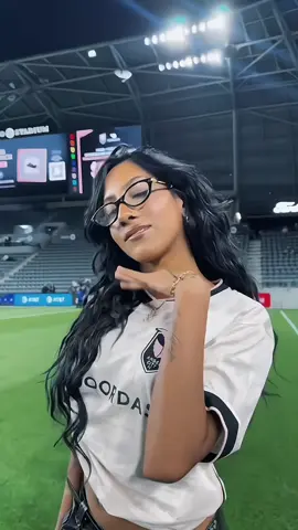 Fancam da Lara do katseye novamente porque sim ! | limonadachae | tags:: #limonadachae #foryouu #tiktokentregameusvideos #fancam #larakatseye