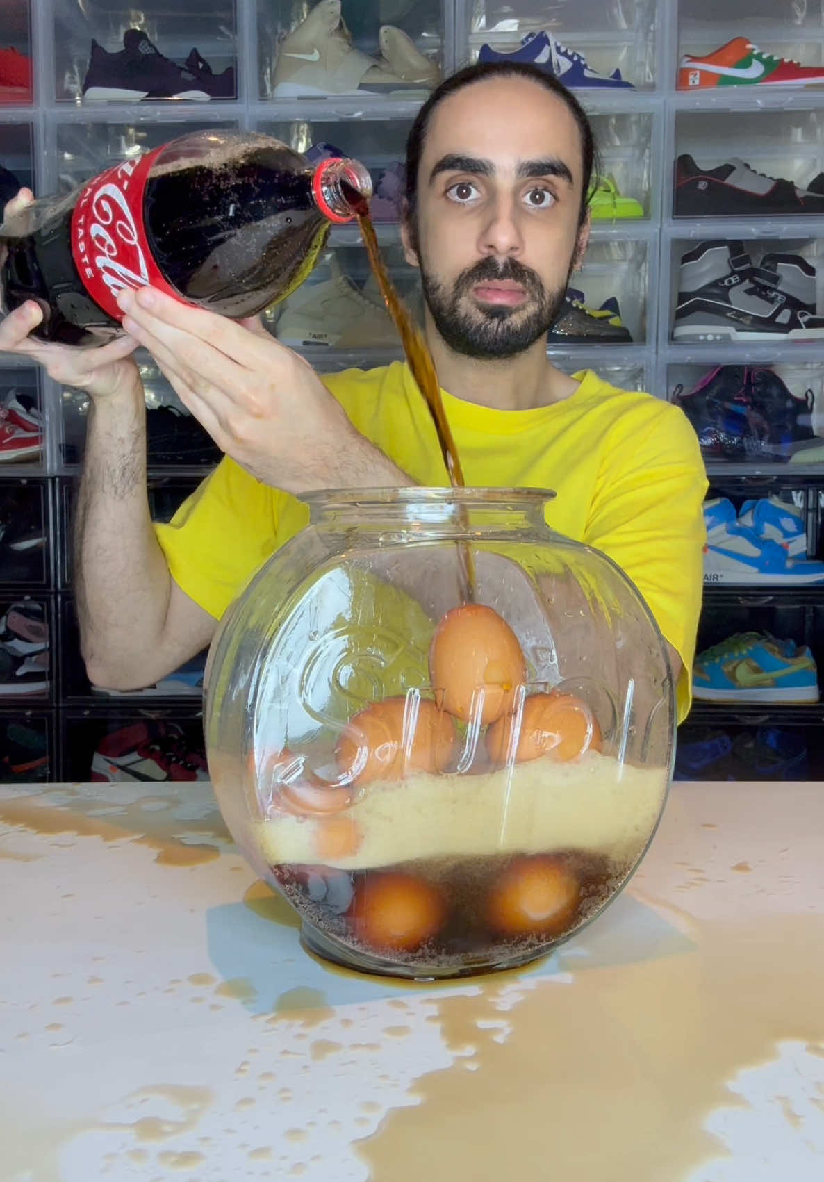 Stretchy Egg Hack 🥚  #hacks #lifehacks #asmr #stretchy #baderalsafar #foryou #fyp #foryoupage 
