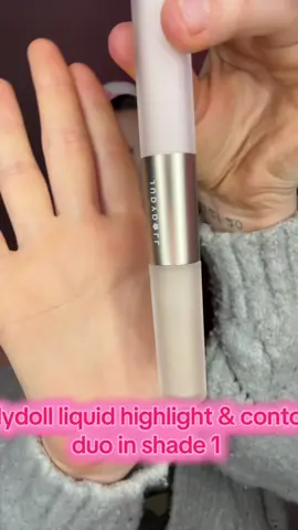 Recently i’ve been using this from @Judydoll US and I really like it so far! I do wish I had a darker shade because it’s a little light with me starting to tan for the summer but no complaints on the quality!! It’s super easy to blend and doesn’t dry as soon as you put it on your face, like some other liquid contours I know 👀 #judydoll #liquidcontour #liquidhighlightercontourduo #tiktokshopaffiliate #judydoll_us #judydollcontour #productrecommendations 