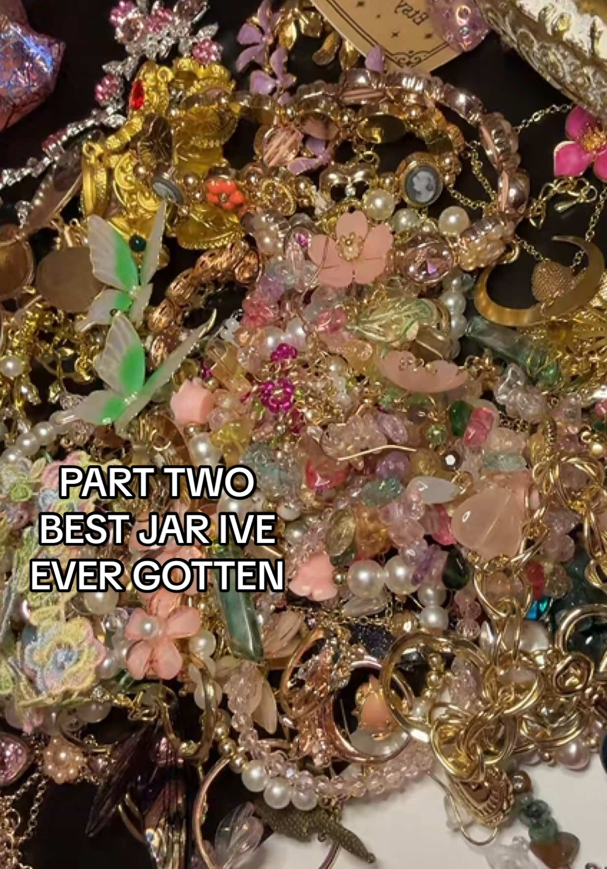 EEEK so obsessed with everything! 1000000/10 jar #jewelry #jewelrybusiness #jewelrytok #SmallBusiness #trend #aesthetic #mermaid #mystery #mysteryjewelry #mysteryjewelryjar #jewelryjar #asmr #mysteryjar #mysterybox #jackpot #vintage #trending 