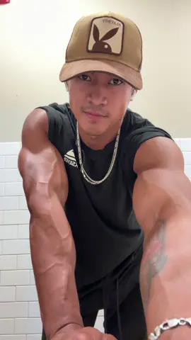 #fyp #arms #bodybuilding #biceps #veins