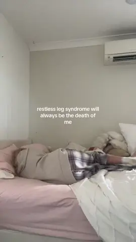 i’m doing a full contemporary dance at 4am every morning.. someone pls help! #fyp #restlesslegsyndrome #restlesslegs #foryoupage #relatable #viral #ineedhelp 