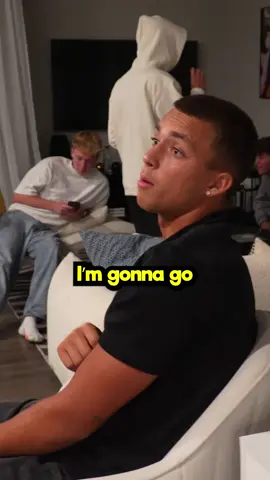 Secretly Helping My Friend Pick Up A Girl! @ella.rene 