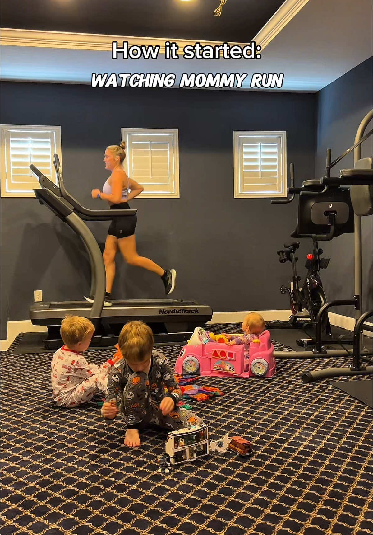 your influence as a mother is powerful💖🥹 #fitmom #momtok #fitfam #runningmotivation #runningfamily #runtok 