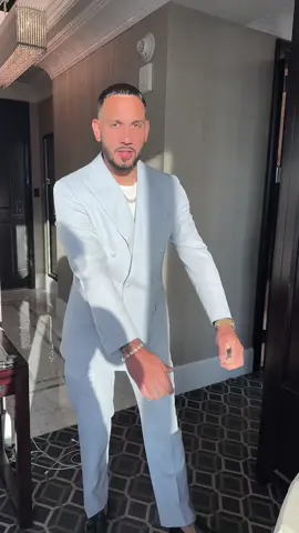 We outside for streamer prom 