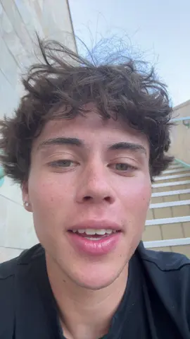 He even got the stance down like what #performative 