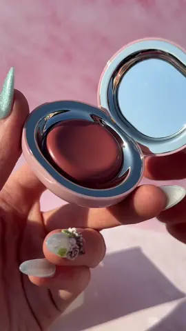 ✨ Effortless flush in a single dab ✨ Meet Rare Beauty’s Stay Vulnerable Melting Blush in Nearly Neutral—a game‑changer that melts into second skin for a satin, blurred finish you can never mess up 💕 Lightweight, water‑resistant, and built for all‑day wear—this soft neutral pink is my go‑to everyday glow 🥰 #SkinGoals #NoMakeupMakeup @Rare Beauty @Selena Gomez  💬 PRO TIP: Dab with fingertips or a dense brush to blend—buildable payoff, no cake, no creases 🎯 #RareBeauty #SelenaGomez #MeltingBlush #NearlyNeutral #BeautyTrends #MakeupRoutine #CleanBeauty #MakeupTok #InstaBeauty #SoftFocus #GlowUp #FlawlessFinish #CrueltyFree #VeganBeauty #MakeupHacks #BeautyInfluencer